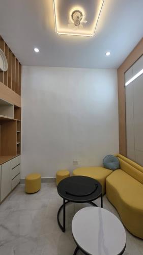 hơn 2 tỷ 1 tí sổ đỏ riêng, tập thể tầng 2 phố Lò Đúc - 1