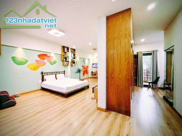 🏡 **NHÀ PHỐ HIỆN ĐẠI 4 TẦNG – GARAGE Ô TÔ – FULL NỘI THẤT CAO CẤP CHÂU ÂU \| - 4