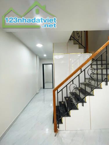 Nhà hẻm 125 Nguyễn Thị Tần P.Chánh Hưng (P1Q8) - 3