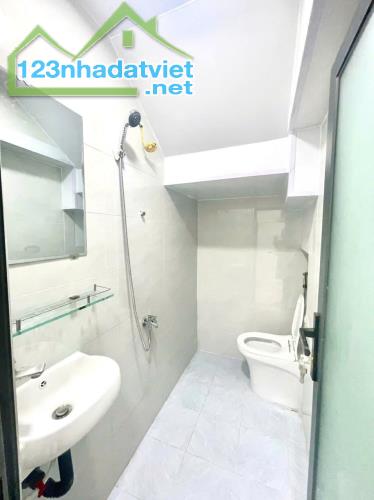 Nhà hẻm 125 Nguyễn Thị Tần P.Chánh Hưng (P1Q8) - 4