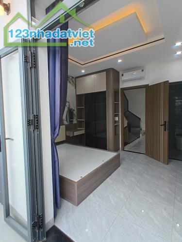 🔥 **6.8 TỶ SỞ HỮU NHÀ 4 TẦNG – ĐƯỜNG 10M XE TẢI TRÁNH – GIÁP GÒ VẤP!** 🔥  🏡 **NHÀ - 1