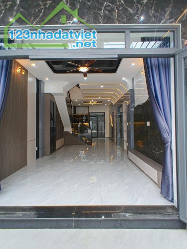 🔥 **6.8 TỶ SỞ HỮU NHÀ 4 TẦNG – ĐƯỜNG 10M XE TẢI TRÁNH – GIÁP GÒ VẤP!** 🔥  🏡 **NHÀ - 4