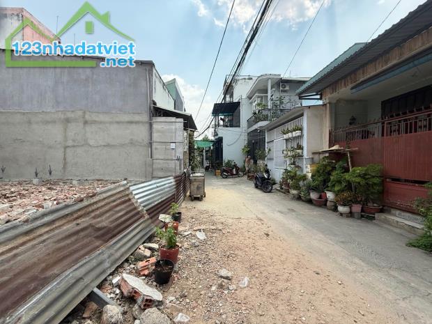 [T2904*] Lô đất ngang 7.4m vuông vức cạnh Chợ Xóm Mới, Lê Đức Thọ, giá 5.x tỷ - 1