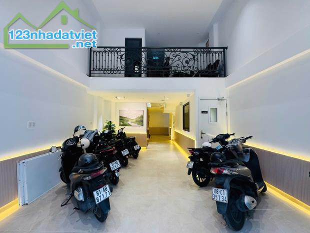 Bán CHDV Phan Huy Ích, Phường 14, Gò Vấp cũ, 68m2 5 tầng, thang máy, thu 70 tr/tháng