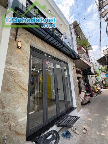 GIẢM MẠNH 200tr giá mới 4tỷ990