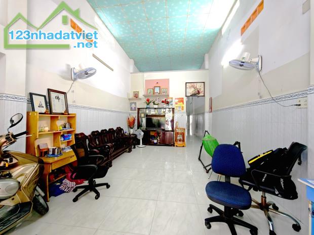 BÁN NHÀ SÁT CHỢ SIN CO AN LẠC BÌNH TÂN --102M2--GIÁ CHỈ :4.9 TỶ (TL)