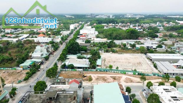 SỞ HỮU 01 CĂN NHÀ PHỐ TẠI FIESTA CENTRAL BÌNH DƯƠNG CHỈ HƠN 4.3 TỶ  0987663865 - 3