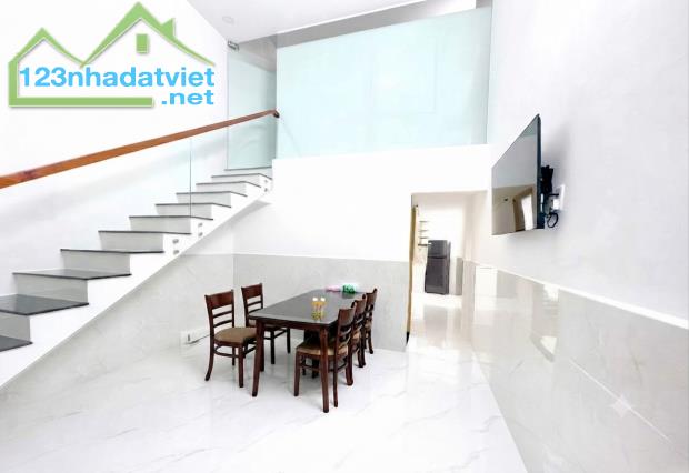 Nhà mới đẹp - ngang 4m - hẻm thông - giá 4,2 tỷ TL - 1