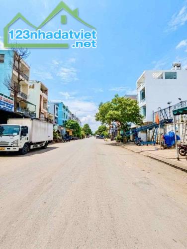 BÁN NHÀ MẶT TIỀN KDC BÌNH ĐIỀN Q.8 – 5X22M – 110M2 – NHỈNH 6 TỶ – LH 0784968131