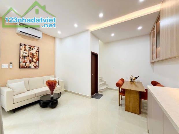 SIÊU PHẨM PHẠM VĂN CHIÊU GÒ VẤP – HẺM XE HƠI 6M THÔNG BÀN CỜ – 3 TẦNG BTCT MỚI ĐẸP – GIÁ - 4
