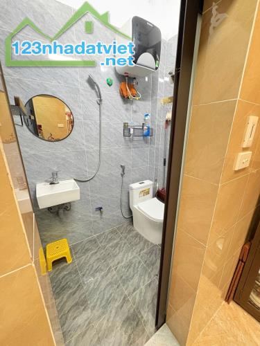 Bán căn hộ tầng 2 Phố Hàng Chuối - 40m2 - căn hộ khép kín - Sổ đỏ riêng - Giá 3,1 Tỷ - 1