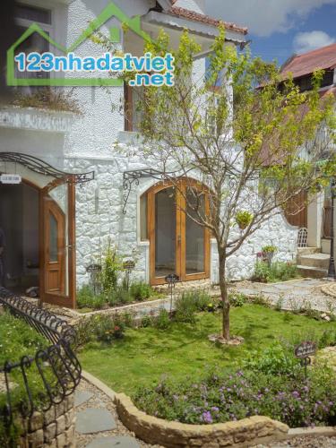 BÁN VILLA PHONG CÁCH PHÁP CỔ ĐIỂN – TRUNG TÂM ĐÀ LẠT – DÒNG TIỀN 30 TRIỆU/THÁNG - 2