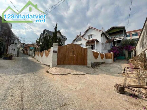 BÁN VILLA PHONG CÁCH PHÁP CỔ ĐIỂN – TRUNG TÂM ĐÀ LẠT – DÒNG TIỀN 30 TRIỆU/THÁNG - 4