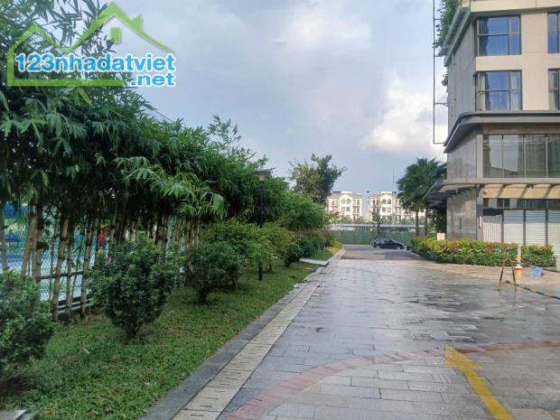 Bán  chung cư  trong dự án Vinhome Q9 -MASTERI CENTRE POINT – 68,2m2 – 2PN 2WC, CHỈ NHỈNH