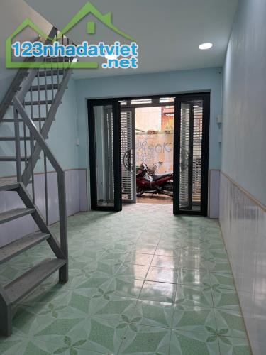 NHÀ NHỈ XINH, 2 TẦNG MỚI ĐẸP, HOÀN CÔNG ĐẦY ĐỦ - 1