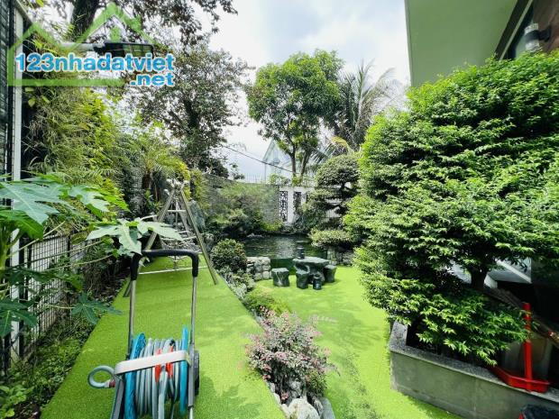 căn góc 3 mặt tiền – biệt thự hầm + 4 tầng – thang máy – nội thất cao cấp –nhỉnh 39 tỷ