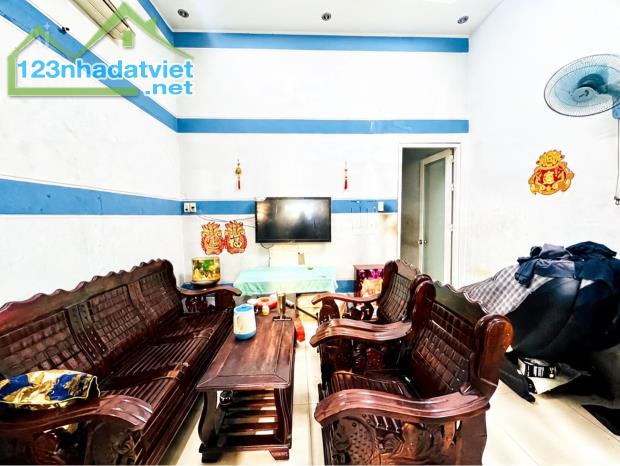 BÁN NHÀ ĐƯỜNG 172 AN DƯƠNG VƯƠNG, , 210M2, TIỆN KD, CÓ GPXD 1 HẦM + 7 TẦNG, SHR - 4