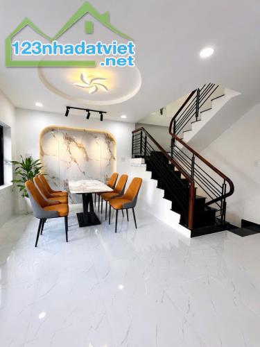 BÁN NHÀ 3 TẦNG ĐẸP LUNG LINH - BÌNH TÂN - GIÁ 6.5 TỶ - 3