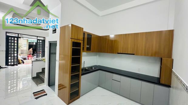 🔥 BÁN GẤP NHÀ 3 TẦNG HẺM XE HƠI CHIẾN LƯỢC, BÌNH TÂN - GIÁ MỚI 5.3 TỶ - 1