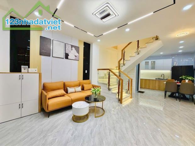 T2827 Nhà mới full nội thất gần Vincom Quang Trung 4.x tỷ