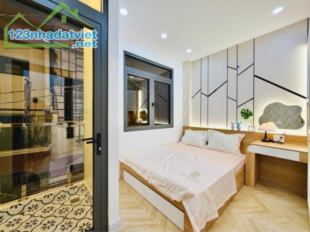 T2827 Nhà mới full nội thất gần Vincom Quang Trung 4.x tỷ - 3