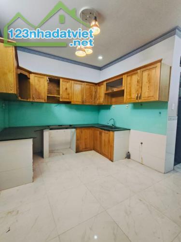 BÁN NHÀ HẺM LÔ GÓC DƯƠNG BÁ TRẠC – DT 54M² – KHÔNG LỘ GIỚI – GIÁ 5.98 TỶ - 1