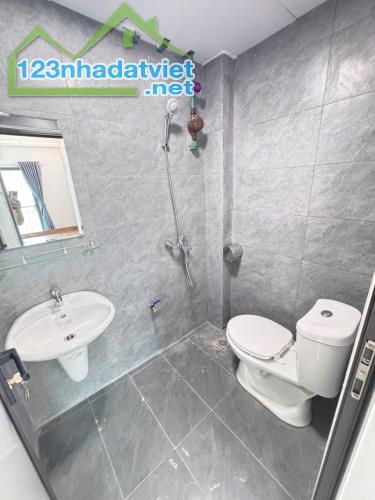 Cho thuê căn hộ Hà Đông gần Bệnh viện 103, full nội thất mới - 2