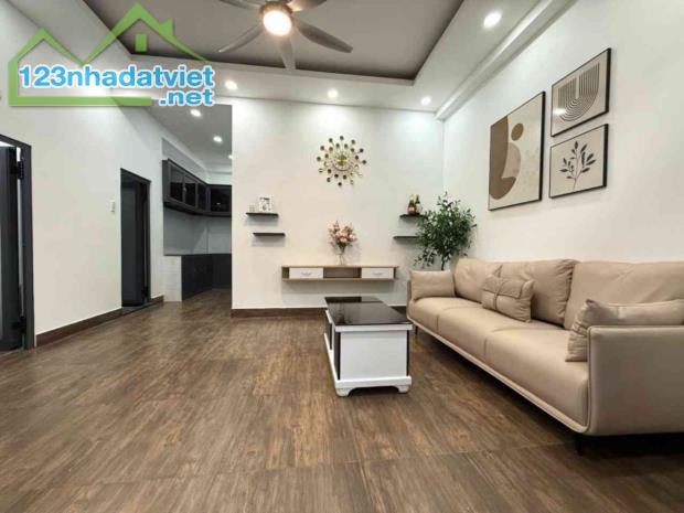 T2833* ♨ NHÀ MỚI 4PN NGANG 5M gần UBND PHƯỜNG QUANG TRUNG - 4.X TỶ - 1
