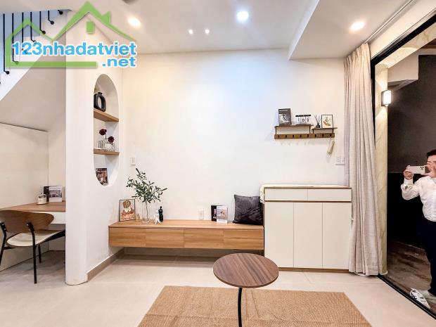 BÁN NHÀ HẺM THÔNG PHAN VĂN TRỊ, Q.5 – SÁT MẶT TIỀN NGUYỄN TRÃI – GIÁ 6.35 Tỷ - 2