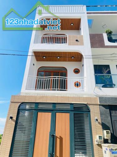 Bán Nhà phố 3 tầng KDC Nam Khang – Đường Xe Hơi 8m Ngay Nguyễn Duy Trinh, Long Trường, Q9