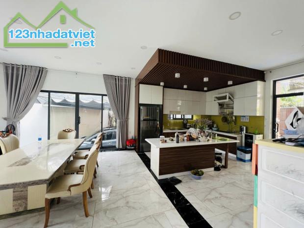 SIÊU PHẨM BIỆT THỰ GÓC 2 MẶT TIỀN 490M² GẦN KDL BẾN XƯA , 1 HẦM 3 LẦU CHỈ 42 TỶ - 5