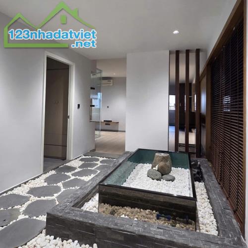 Cho thuê căn hộ sân vườn góc view song 368m² - 2