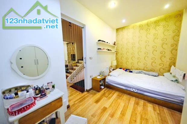 Bán nhà Tân Phú giá 4,68 tỷ, vị trí đẹp.