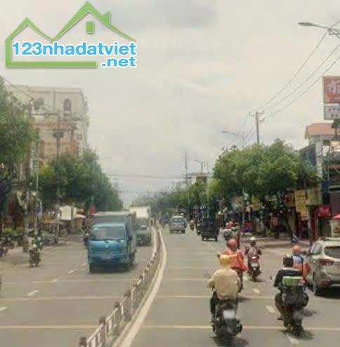 BÁN GẤP - Chỉ 8.7 TỶ  NHÀ MẶT TIỀN ĐƯỜNG SỐ 10, BÌNH HƯNG HÒA A, BÌNH TÂN - 112M² NGANG - 2