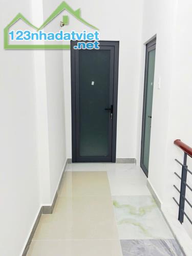 CHỈ 6 TỶ TL -NHÀ 2 TẦNG -4X15M -HẺM XE HƠI -GẦN EMART PHAN HUY ÍCH -GÒ VẤP -CÁCH GA T3 10 - 2