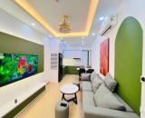 Bán căn hộ Chung cư phố Chùa Láng, full Nội Thất mới tinh, 48m2, giá 4 tỷ