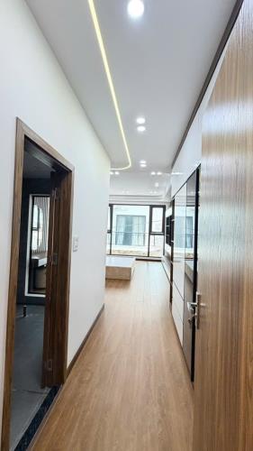 Bán nhà Phố Trạm,Long Biên 7 tầng,50m,mt4m gần phố nhỉnh 11 tỷ - 4