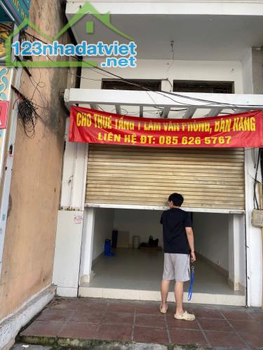 Cho thuê mặt bằng kinh doanh tầng 1 mặt phố Láng hạ , phường Đống Đa.