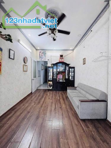 SÁT MẶT TIỀN THÀNH THÁI, QUẬN 10 - 60M2, 2 TẦNG - CHỈ 15 TỶ