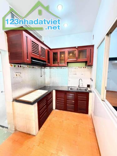 🏡 HUỲNH TỊNH CỦA – Q3  GIÁP Q1  45M²  4 TẦNG  5PN - 2