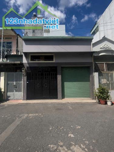 Nhà ngay chung cư quân đội Phường Trung Mỹ Tây Quận 12. Diện tích 5,6m x 11,5m