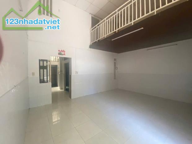 Nhà ngay chung cư quân đội Phường Trung Mỹ Tây Quận 12. Diện tích 5,6m x 11,5m - 3