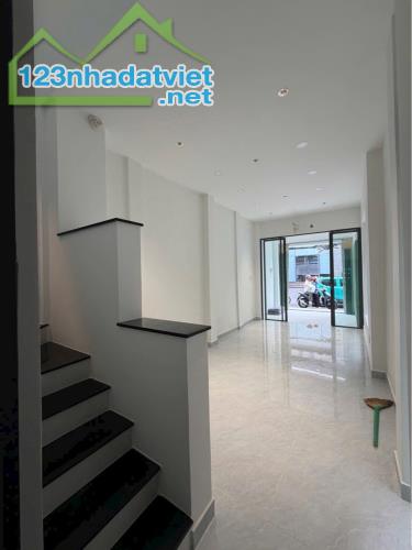 Siêu mặt tiền long lanh trung tâm quận 3, đường Trần Quang Diệu, chỉ nhỉnh 7 ty - 2