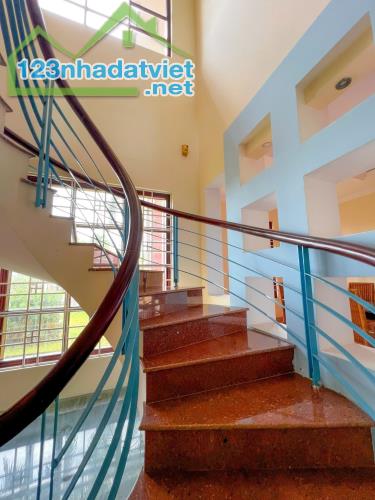 CẮT LỖ 7,5 TỶ – SỞ HỮU BIỆT THỰ SÂN VƯỜN 4.000m² CHỈ 17,5 TỶ - 3