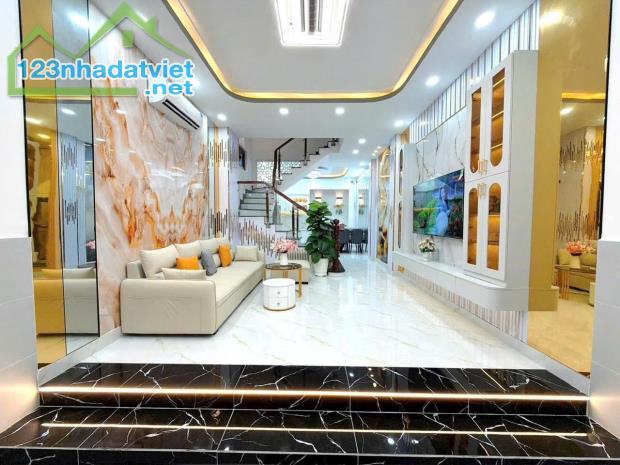 Mặt tiền kinh doanh, ngay Huỳnh Tấn Phát, 4 tầng, cạnh Phú Mỹ Hưng, 8.9 tỷ - 1