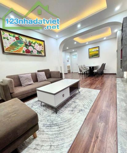 BÁN CHUNG CƯ VĨNH HOÀNG 84M2 - HON 4 TỶ - 3P. NGỦ, 2VS, LÔ GÓC, NỘI THẤT MỚI.