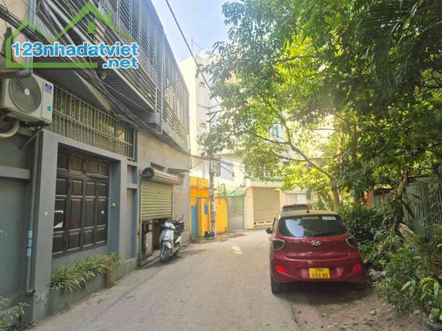 Kính Doanh ! Ô Tô  !  Hoàng Mai  diện tích  54m x 8t,Mt  6m.Giá  13.9 tỷ