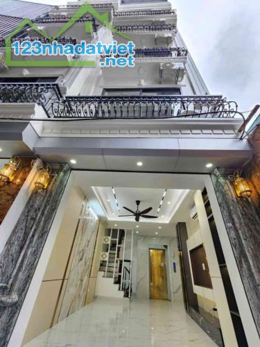 Vị trí Vip - Nhà mới - Thang máy - Full nội thất - Ngõ thông - dt 34m x 6T giá 9,3 tỷ.