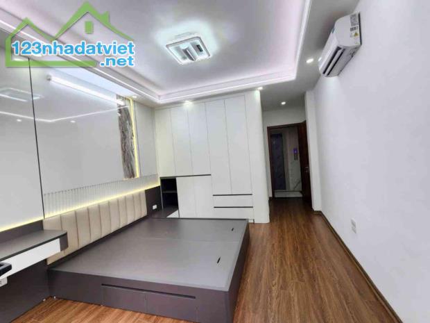 Vị trí Vip - Nhà mới - Thang máy - Full nội thất - Ngõ thông - dt 34m x 6T giá 9,3 tỷ. - 1