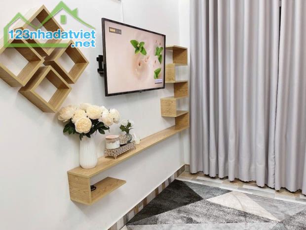 NHÀ ĐẸP LÊ ĐÌNH THÁM SÁT CẦU XÉO, GÒ DẦU- 2 TẦNG BTCT 49M2(4x12.2)- HẺM Ô TÔ. CHỈ 6 TỶ XÍU - 5